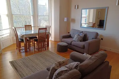 Image de 12 Easby Hall Summary