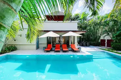 Image de Magnifique villa de 3 chambres avec piscine de 380 m² à pied de la plage de Bangtao et du club Catch