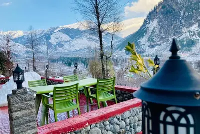 Image de Hotel Vyas Vatika offer well designed and ready to use rooms located at manali.
