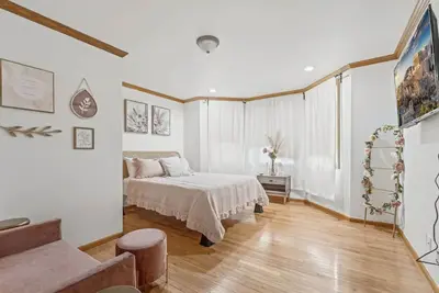 Image de Charming 2 Bd 2 Bath Apartment in Chinatown
