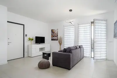 Image de Milan's sky: luxury and style on the sixth floor