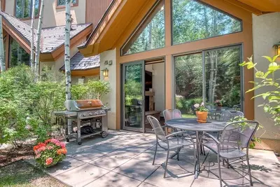 Image de Walk to Arrow Bahn Express | Icegrass Chalet