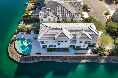 Lakeside Home Summer Prices Now Available!