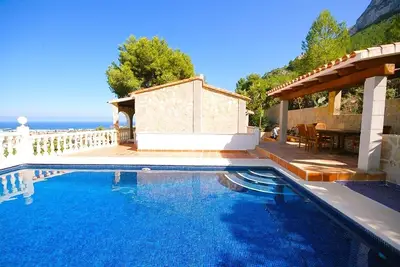 Image de Saona Villas (As Isa) : villa 8 personnes, piscine privée, climatisation