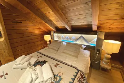 Image de Le Grizzly Chalet en bois avec Spa Jacuzzi