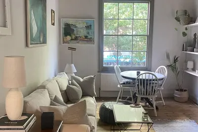 Image de Cosy Central London base perfect for exploring all the highlights of the City. .