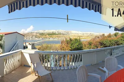 Image de 1. A4 One-Bedroom Apartment with Terrace and Sea View