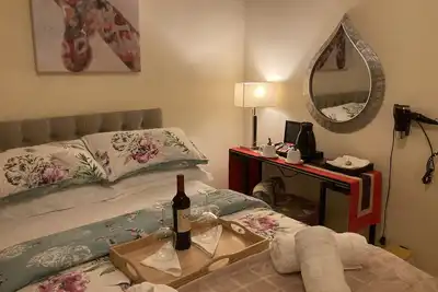 Image de Mountroyal Victorian Self Catering Studio Apartment 3. (Sleeps 2. )