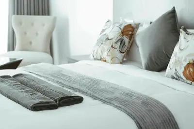 Image de Harare Deluxe Homes- Grey-Suite\nSelf contained studio with workspace and wifi