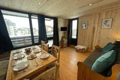 Image de À 100m des pistes de ski, 1er étage, balcon, télévision, 25m², Tignes