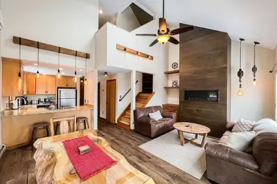 Image de Tuckerman`s Retreat | Modern + Mt Washington Views