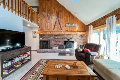 Image de Paradise by the Pines | Peaceful Riverside Retreat