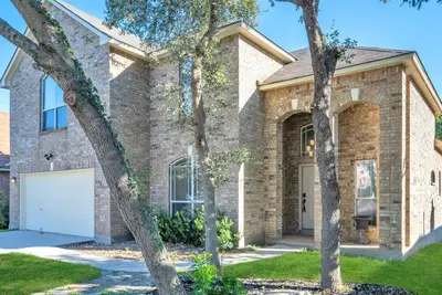 Image de Less than 19miles to downtown Riverwalk, The Alamo and San Fernando Cathedral.
