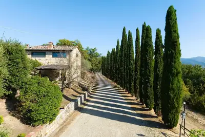 Image de Chianti estate in a magical setting just south of Florence