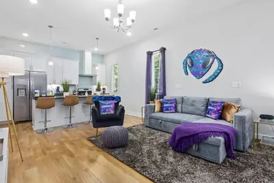 Image de 3rd ward beauty: 2 kitchens, 2 living rooms, Great space for large groups!