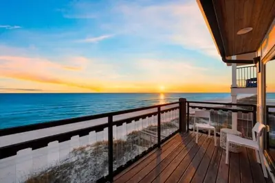 Image de Private Beach Front Townhouse~King Suites~Free Chair Service~King Beds
