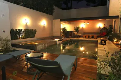 Image de Modern New Luxury Private Villa for Family Fun - Pool, Jacuzzi, King Beds, Patio