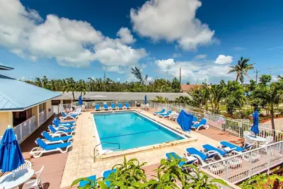 Image de Salty Dog 2bed/1. 5bath condo at The Reef Resort with shared pool & more!