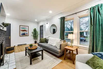 Image de Dog-Friendly Pleasant Ridge Home: 13 Mi to Detroit