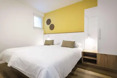 Image de Appartement avec Wifi, piscine, climatisation, Tv, terrasse, animaux admis, vue panoramique, parking