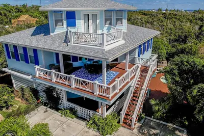 Image de Blue Tang - Newly Renovated Bahamian Villa, minutes to the ocean!