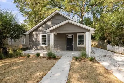 Image de Remodeled historic home walking distance to downtown Murfreesboro and Mtsu.