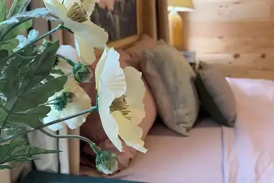 Image de Eleanor - 2 bdr Cabin unit on River w/Sups, Kayaks, & paddle boat. Pet friendly!