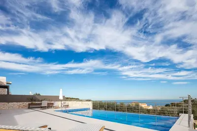 Oinolithos Luxury Villa Nemea - Sea views, 1 km from the beach, private pool!