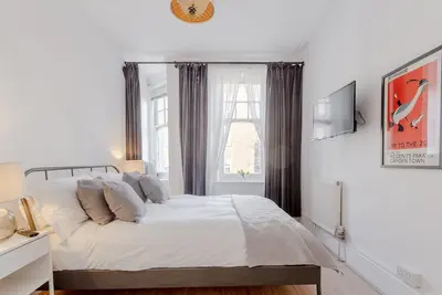 Image de Cosy apartment in Glenmore Road, 2 min walk to  Belsize Park Tube station s