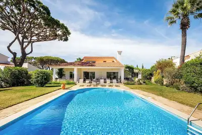 Image de Villa Felipe - walkable to Praca and beach