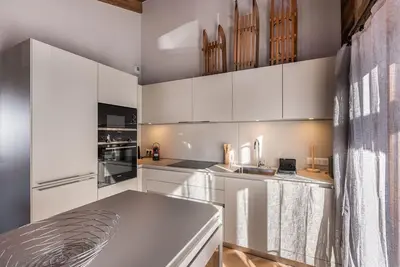 Image de Chalet avec spa partagé, 5 chambres, piscine, parkings à Megève