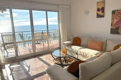 Image de Fuengirola Seafront 2 Bed -  Dining & Beach Club