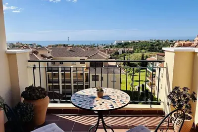 Image de Luxury Penthouse with Panoramic Sea Views | Walk t