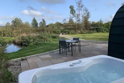 Image de Red Squirrel Pod with Hot Tub - perfect for relaxing in countryside near Oban