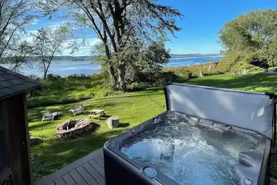 Image de Mississippi River Home / Hot Tub / Sleeps 8