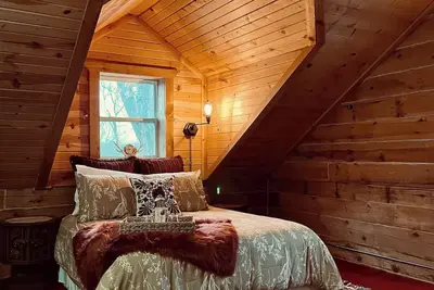 Image de Honey Bear Acres / Hot Tub / Sleeps 4