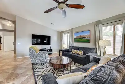 Image de 1 Mi to Golf: Mtn-View Gem w/ Patio in Gold Canyon