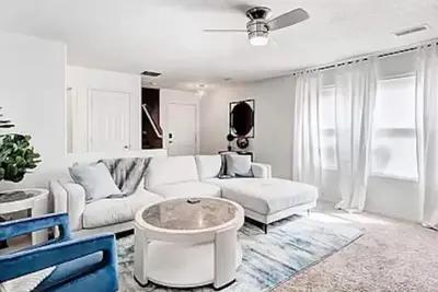 Image de Stylish 4br Oasis - Best of Abq w/ Scenic Backyard