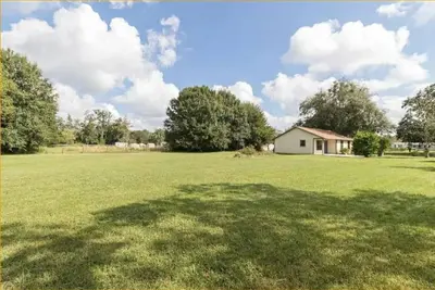 Image de Riverview beatiful acre home Pet/Rv/boat Friendly