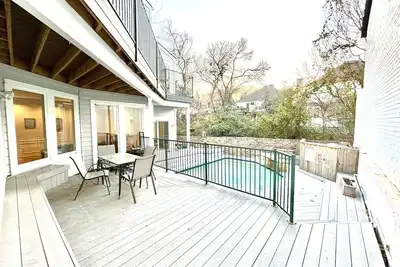 Image de Chapel Valley Home: 2bd w/ Loft in the Bluffview Neighborhood in Dallas Tx