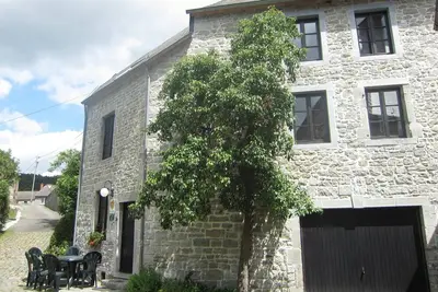Image de Maison de vacances א Treignes avec jardin