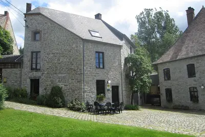 Image de Maison de vacances א Treignes avec jardin