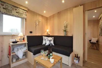 Image de Charmant mobile home avec sauna à Vielsalm