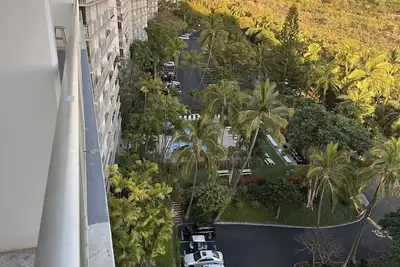 Makaha Valley Towers Paradise