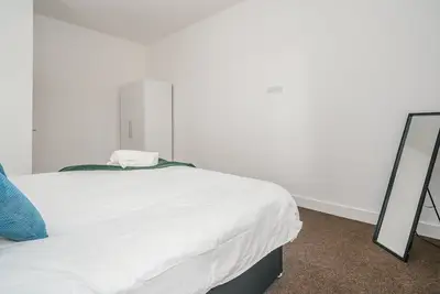 Image de Supérieure-Vue ville-2 Bed-Appartement-Salle de bain privée séparée