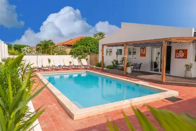 Image de Sunny Eagle Beach Villa - 3 Min. From Beach