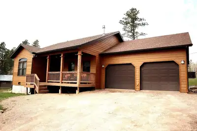 Image de Cozy Woods Cabin Retreat w/ private Hot tub