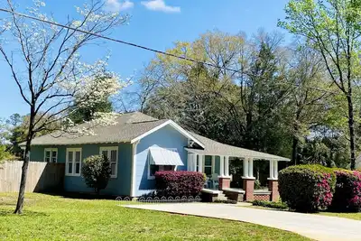 Image de The Blue Pearl near Downtown Crestview