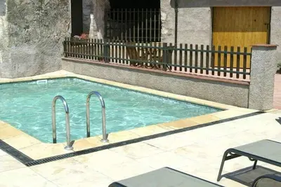 Image de Gמte avec piscine privיe en Catalogne
