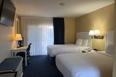 Image de Cozy Double Queen Room at Ocean-Side Property!